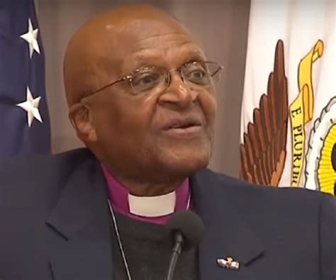 Desmond Tutu Biography - Facts, Childhood, Family Life & Achievements