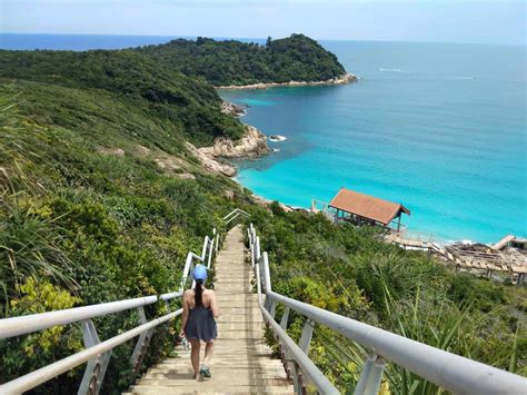 Beauty in the Jungle : Hiking on Perhentian Kecil Island // Travel Mermaid