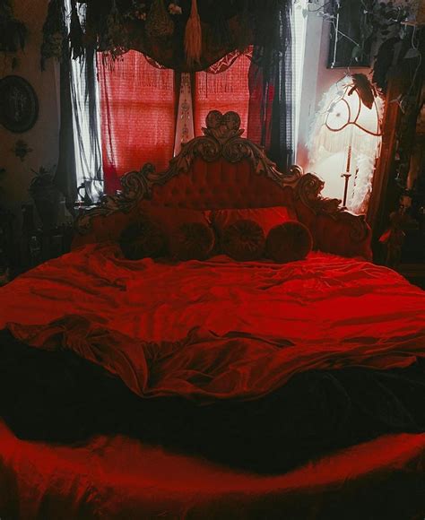 Goth Bedroom, Room Ideas Bedroom, Dream Bedroom, Gothic Bedroom Decor, Dark Home Decor, Goth ...