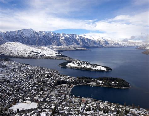 Winter scene in the snow, Queenstown. New Zealand | Winter wonderlands ...