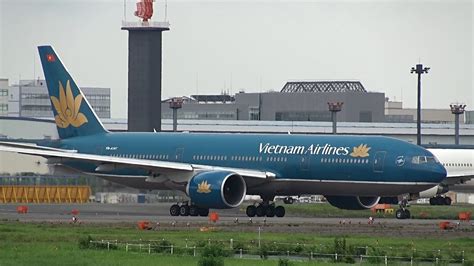 Vietnam Airlines Boeing 777-200ER VN-A147 Landing and Takeoff 【NRT/RJAA ...