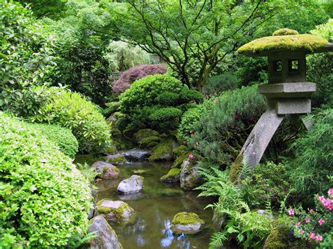 File:Portland Japanese garden creek.jpg - Wikimedia Commons