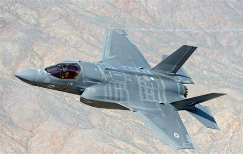 Download Warplane Aircraft Jet Fighter Military Lockheed Martin F-35 Lightning II HD Wallpaper