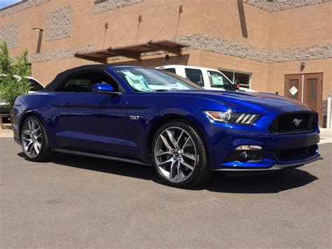 Ford Mustang Convertible cabriolet Photos, and Specs. Find Ford Mustang ...