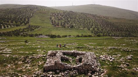 Joshua’s Altar - How Archaeology proves the Bible - Israel365 News