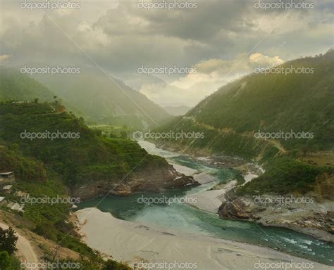 Canyon of Alaknanda river — Stock Photo © draco-zlat #32245961