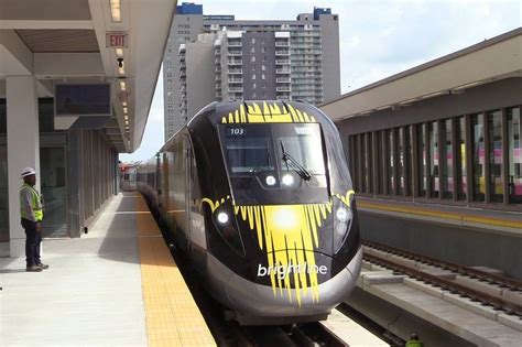 Train routes in Miami: Metromover, Tri-Rail, Brightline | Miami Herald