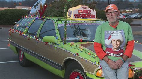 'Christmas Vacation' truckster spreads holiday cheer | wbir.com