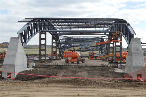 Curved Steel Beams Support History Museum – The Chicago Curve