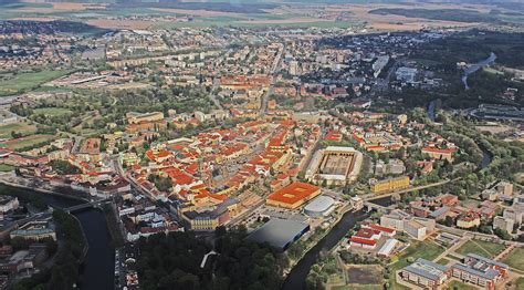 Hradec Králové - Megaconstrucciones, Extreme Engineering