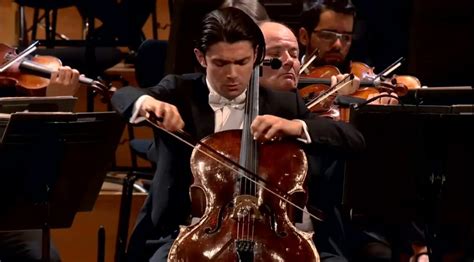 Dvořák - Cello Concerto (Gautier Capuçon) - andantemoderato.com