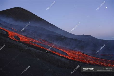 Mount Etna lava flow — topography, eruption - Stock Photo | #174397352