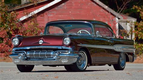 1957 Pontiac Chieftain Hardtop - CLASSIC.COM