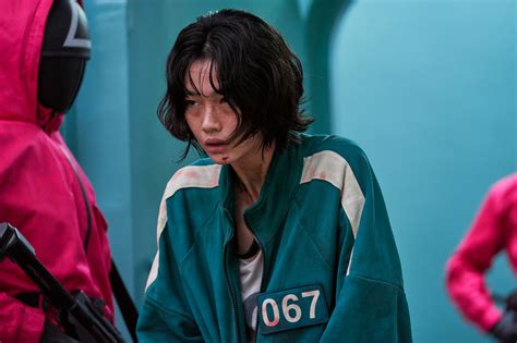 Who Plays 067 in Netflix's 'Squid Game'? 8 Facts About HoYeon Jung ...