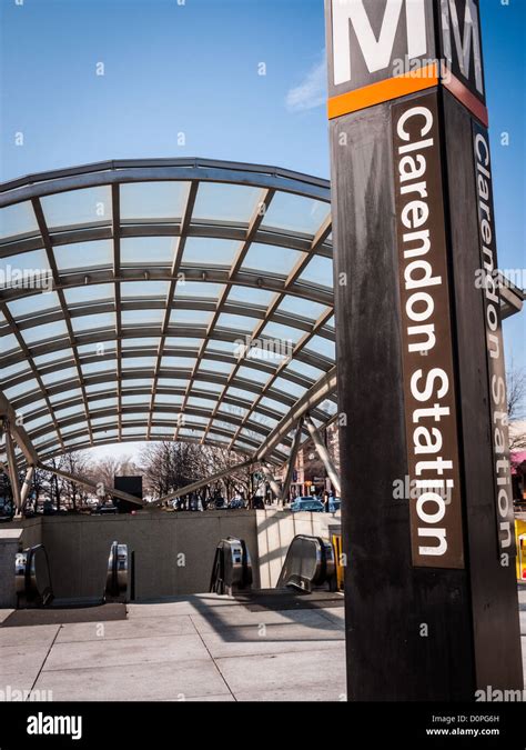 Clarendon metro station hi-res stock photography and images - Alamy