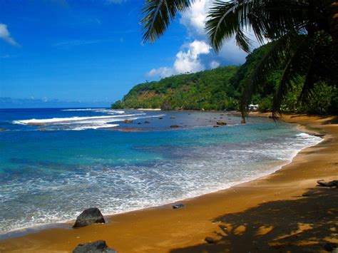 Deserted Beach with a Sunny Weather | hd wallpapers