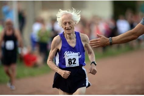 Termina la media maratón con 85 años en 1 hora 50 minutos