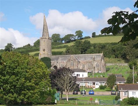 Ermington Church © Tony Atkin cc-by-sa/2.0 :: Geograph Britain and Ireland