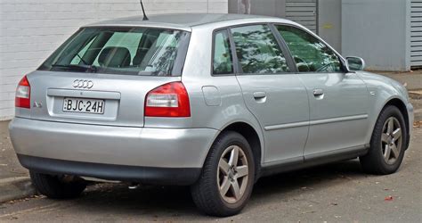 File:2000-2004 Audi A3 (8L) 1.6 5-door hatchback (2010-07-10).jpg ...