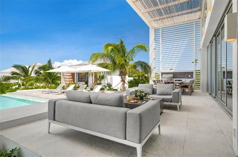 Beach Enclave 6-Bedroom Villa | Turks and Caicos Villas