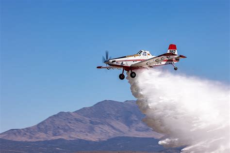 Water Drop | Fire fighting demo at the 2022 Minden Aviation … | Flickr