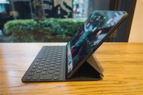 Apple iPad Pro keyboard review: Logitech, Zagg, Brydge, Apple - The Verge