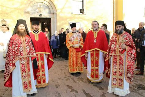 Patriarch Irinej of Serbia officiated in Saint Nicholas in Zemun ...