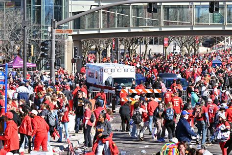 Isiah Pacheco: Chiefs star carries goat along Super Bowl parade route