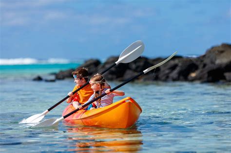 Kids kayaking in ocean – Outdoor Troop