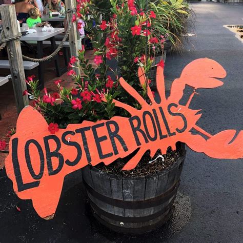 Jazzy’s Mainely Lobster at Cocoa Beach Review - The Florida Travel Girl