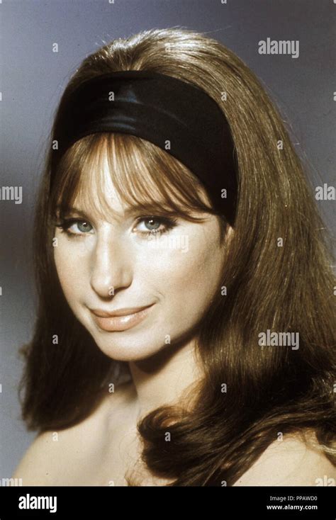 Barbra streisand hi-res stock photography and images - Alamy