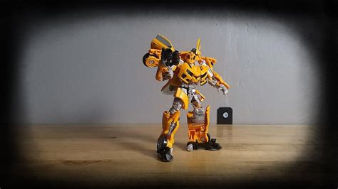 Bumblebee Walk Cycle - Stop motion animation Transformers - YouTube