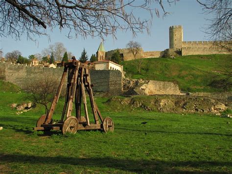 Medieval siege, trebuchet in Belgrade | A trebuchet model on… | Flickr