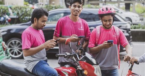 Free Petrol For Foodpanda Riders In Karachi: Bahria Town And JDC's Helping Hand