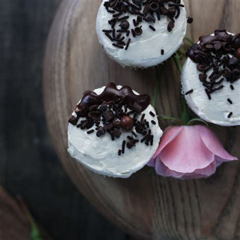 Chocolate cupcakes with ermine vanilla bean frosting