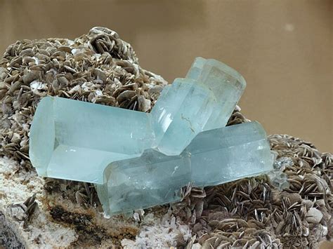 Aquamarine (gem) - Wikipedia