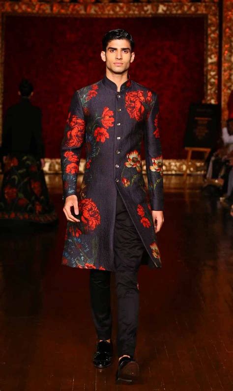 https://www.vogue.in/content/india-couture-week-2018-designer-rohit-bal ...