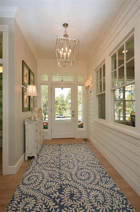 Farmhouse Entryway - Modern Style with Farmhouse Design