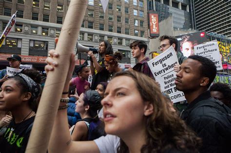 A Week Later, Protesters Remain Vocal on Ferguson, Partly With Silence ...