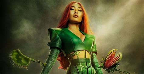 Exclusive: Poison Ivy Movie In Development | GIANT FREAKIN ROBOT