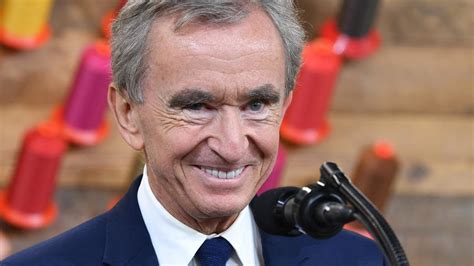 Bernard Arnault Sells Private Jet so People Won't Track Him : r/collapse