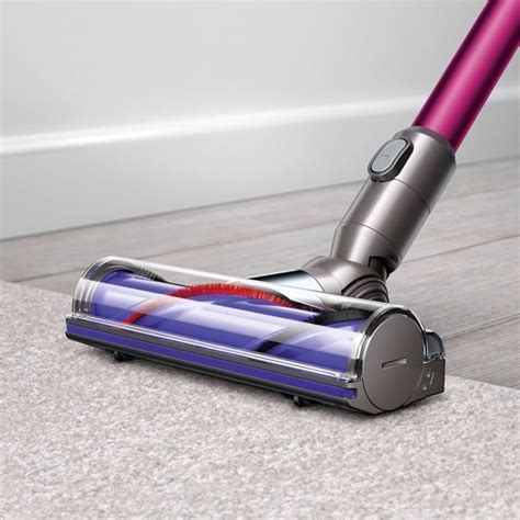 Dyson V6 Motorhead Review, V7 Motorhead Comparison | Pet My Carpet