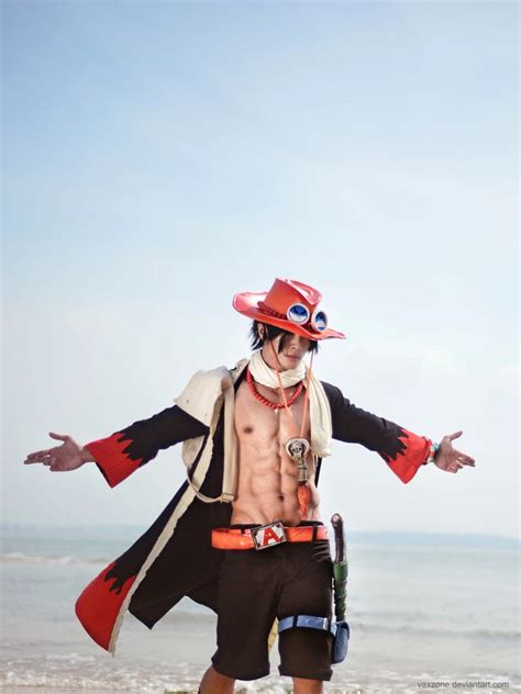 One Piece: Ace in Beach Cosplay