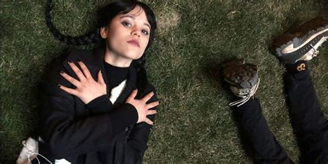 La imagen del miércoles de Netflix insinúa el aspecto moderno de la hija de la familia Addams ...