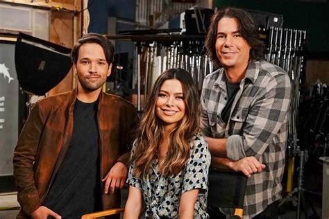 What we know about iCarly revival series so far