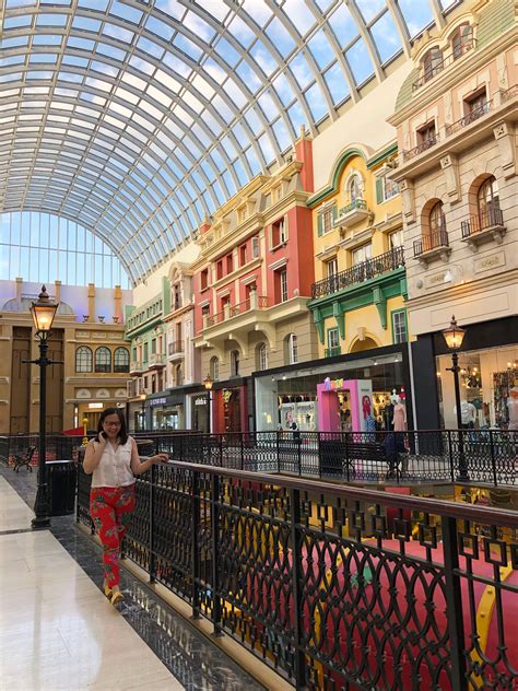 Guide to Instagrammable Walls of West Edmonton Mall – LINDA HOANG | FOOD TRAVEL LIFESTYLE BLOG