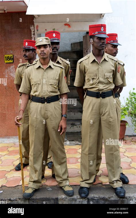 Police in uniform india hi-res stock photography and images - Alamy