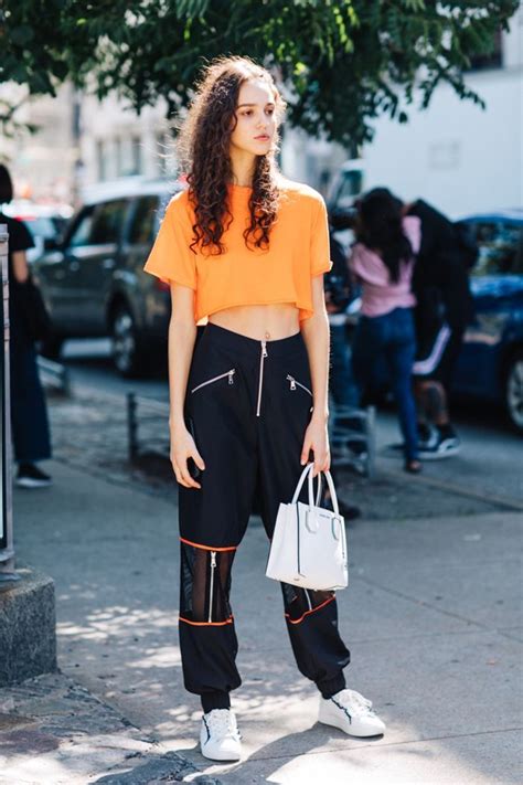 The Streetwear Crowd Can't Quit These Cool Outfits | Fashion week street style, Orange outfit ...