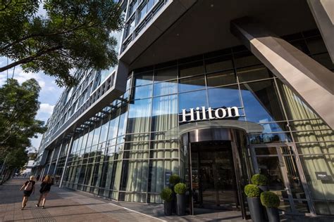 HILTON WORLDWIDE HOLDINGS INC (NYSE:HLT) REVENUE RISE - AskTraders.com