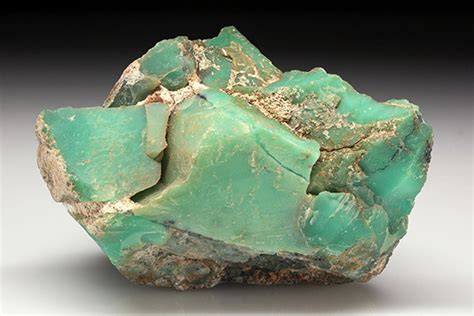 Chrysoprase Meaning: Healing Energy, Geology, & History